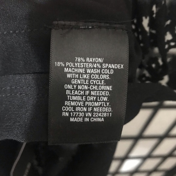 Mossimo Tank Top - Picture 2 of 2